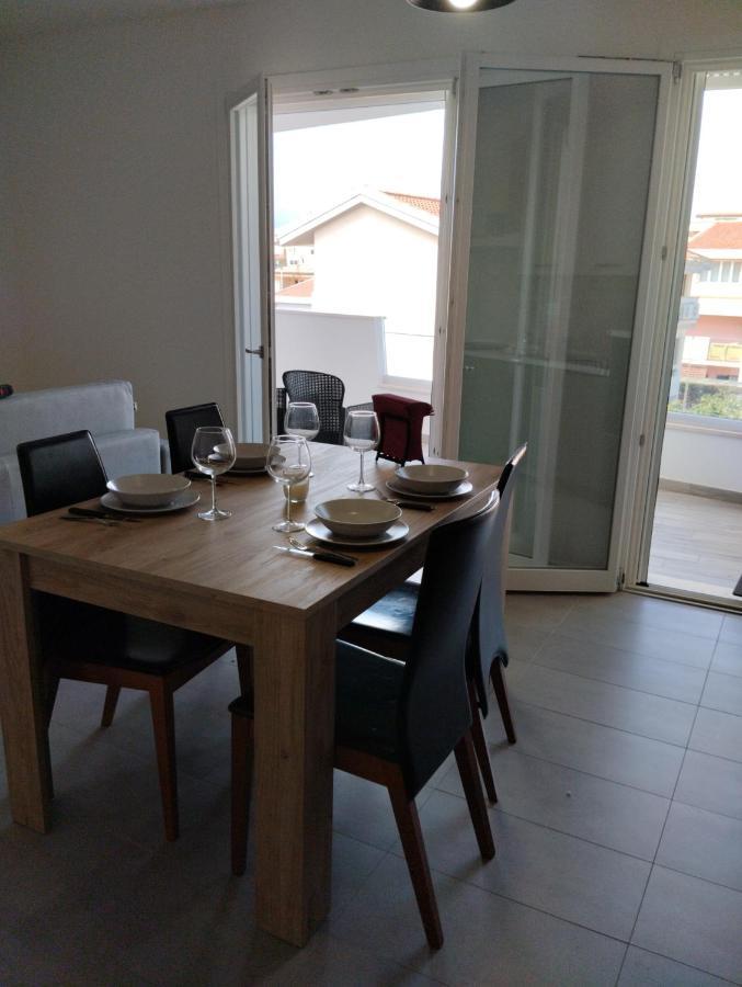Gioja Suite Quartu SantʼElena Екстериор снимка